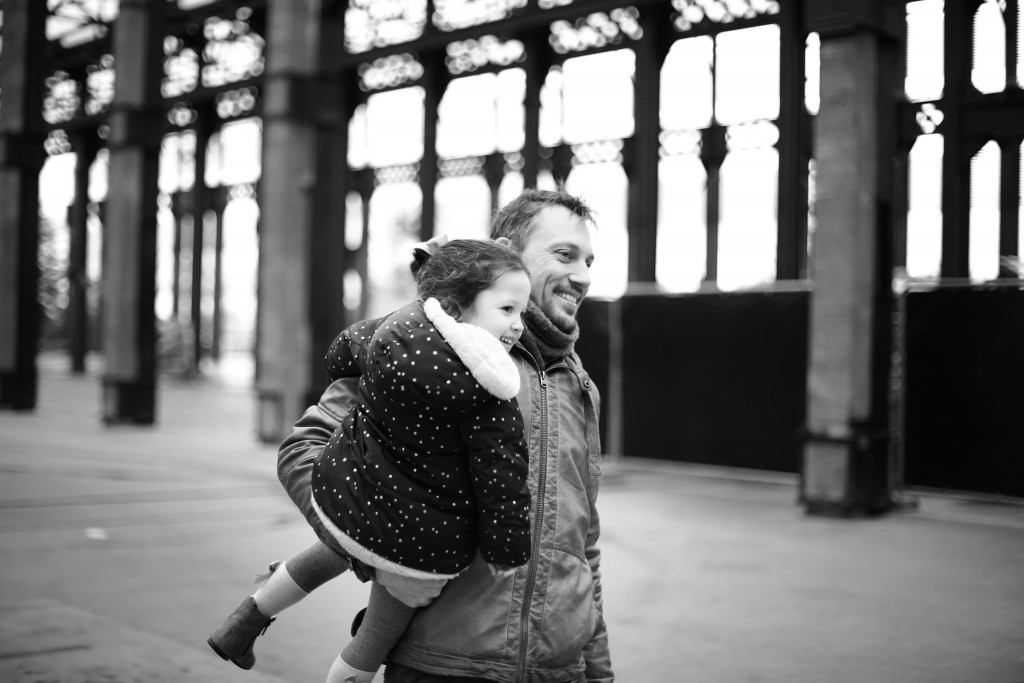 Séance photo famille Nantes urbaine avec « La danse de l’image »